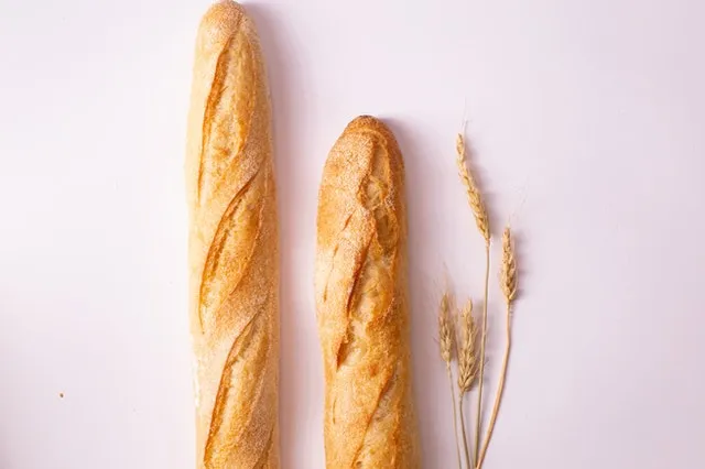 Pane parigino (baguette)
