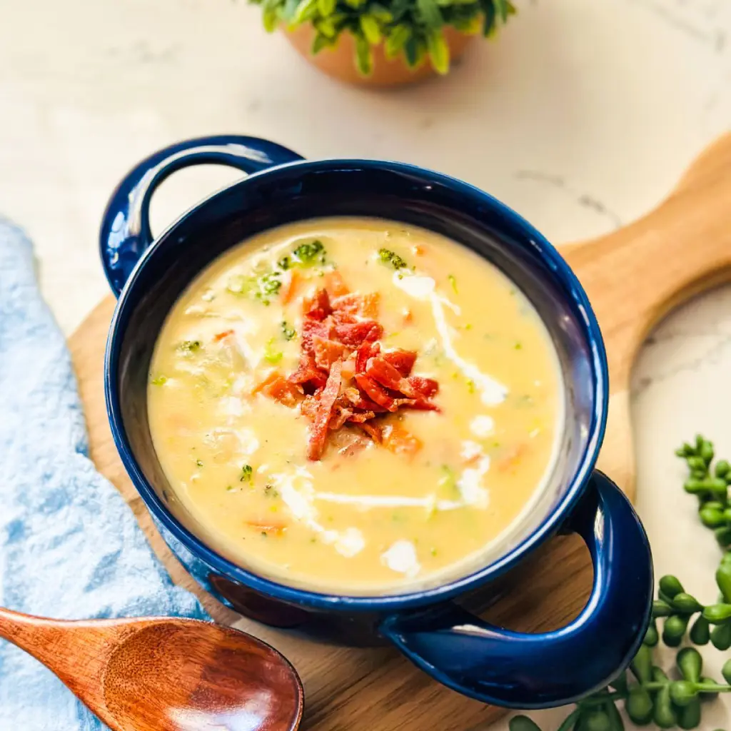 Zuppa al Cheddar con Broccoli e Bacon